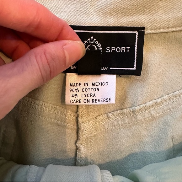 St. John Sport by Marie Gray Pants Light Mint Green Gold Button Size 8 Casual - Picture 9 of 12